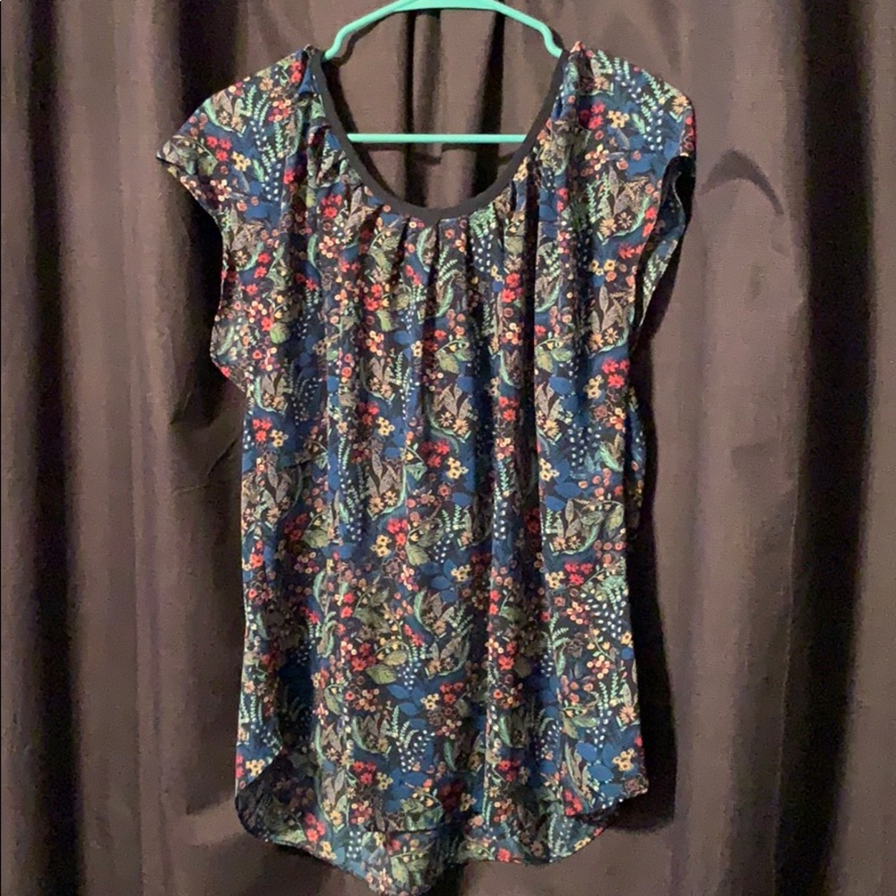 Lauren Conrad flower top